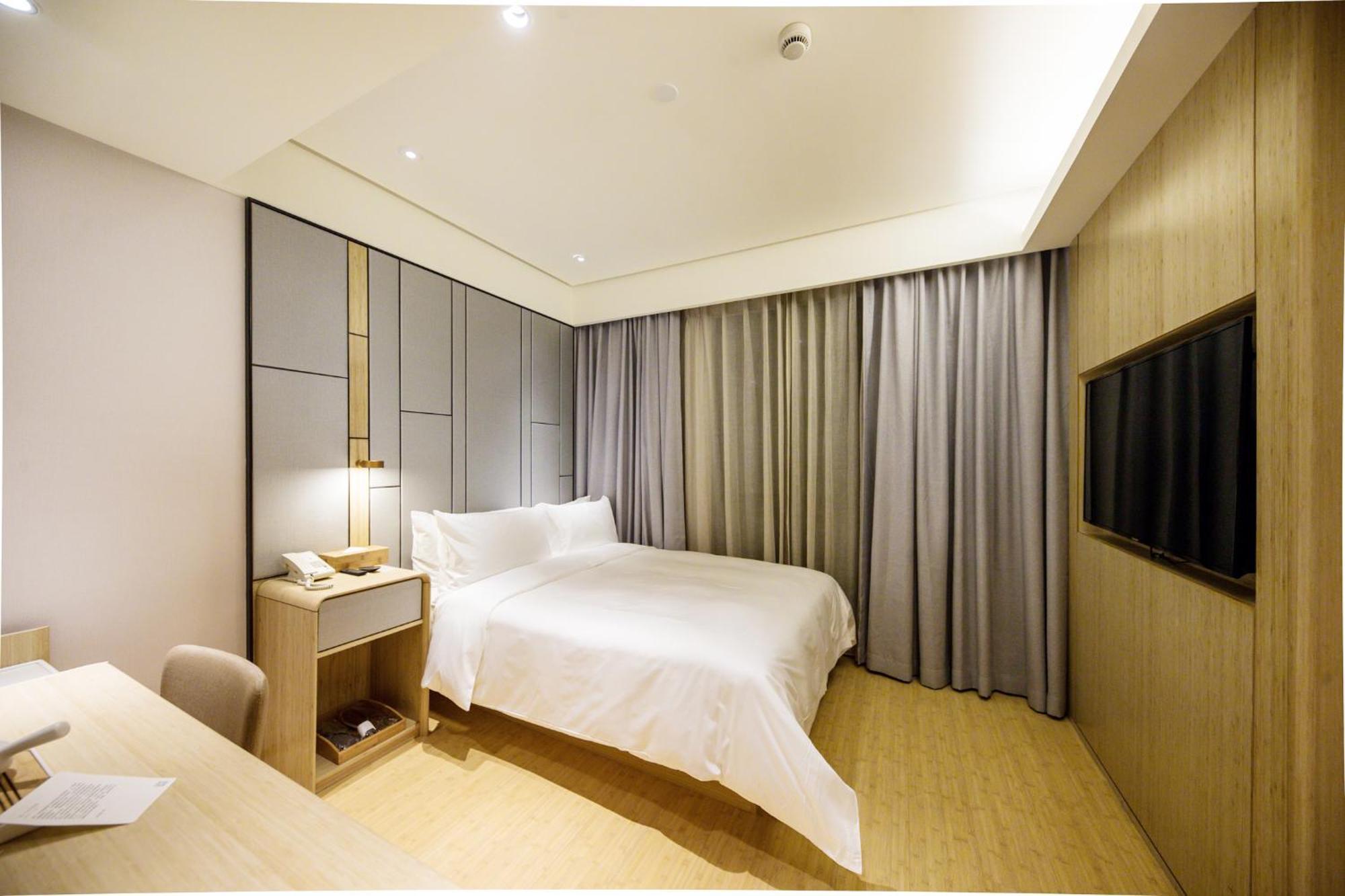 Ji Hotel Shanghai The Bund Jinling East Road Bagian luar foto